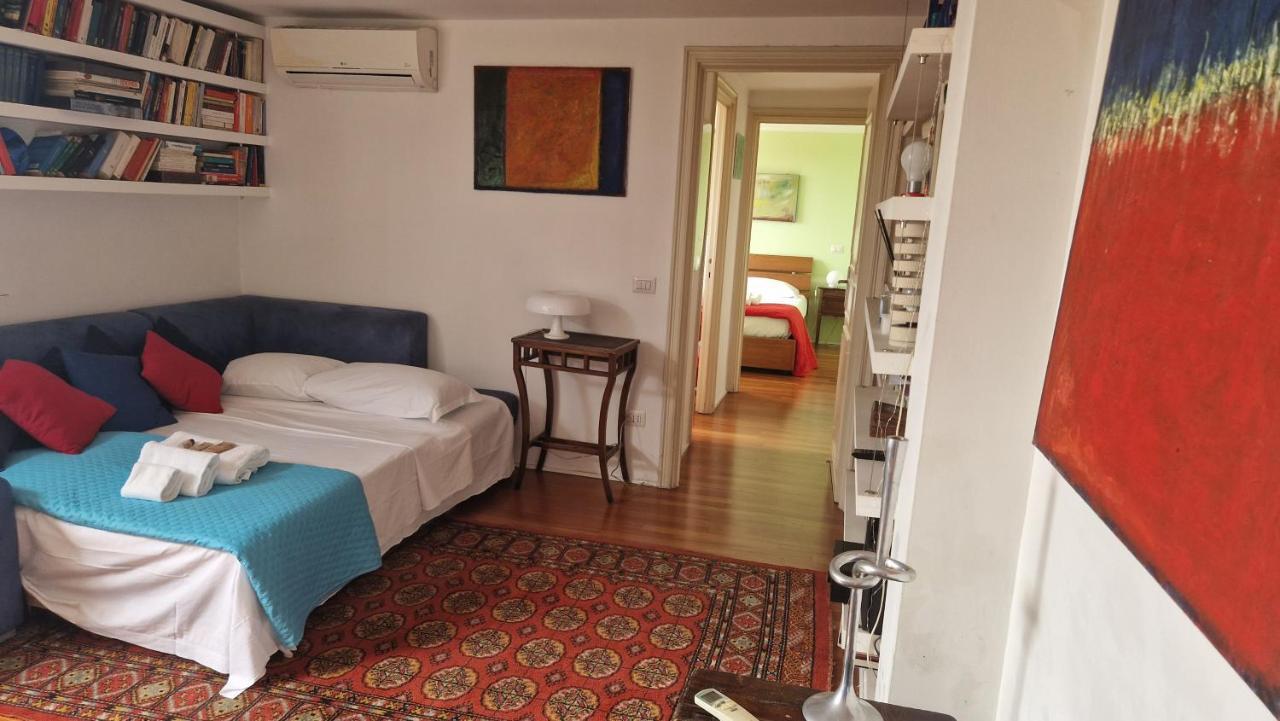 Casa Di Libri - Delizioso Appartamento A 10 Min Da Trastevere Rome Luaran gambar