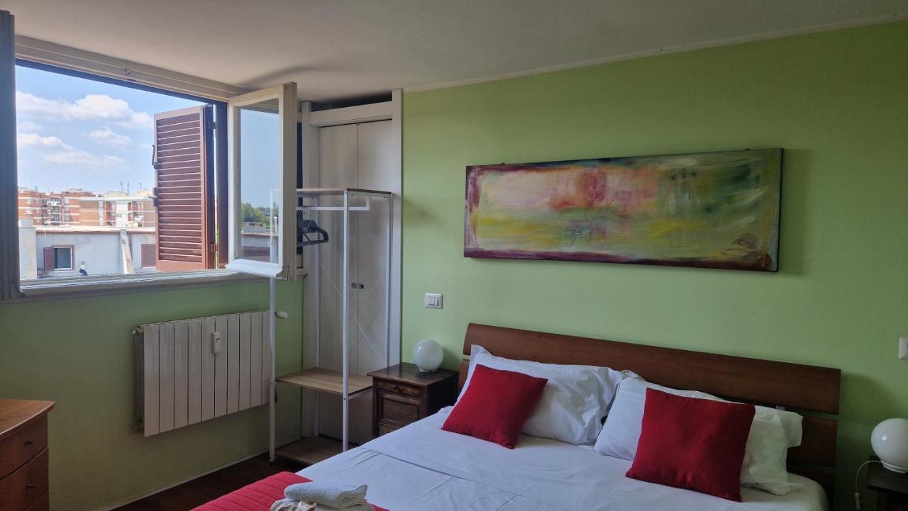 Casa Di Libri - Delizioso Appartamento A 10 Min Da Trastevere Rome Luaran gambar