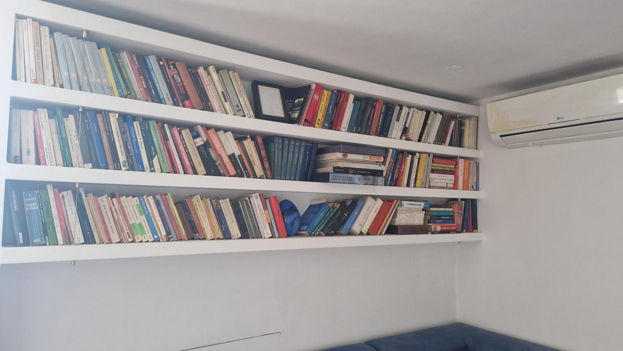 Casa Di Libri - Delizioso Appartamento A 10 Min Da Trastevere Rome Luaran gambar